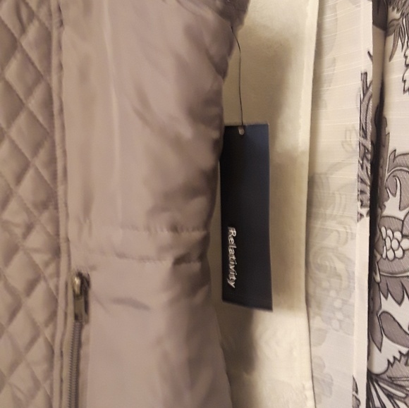 New Lightweight Core Down Vest - Picture 4 of 5